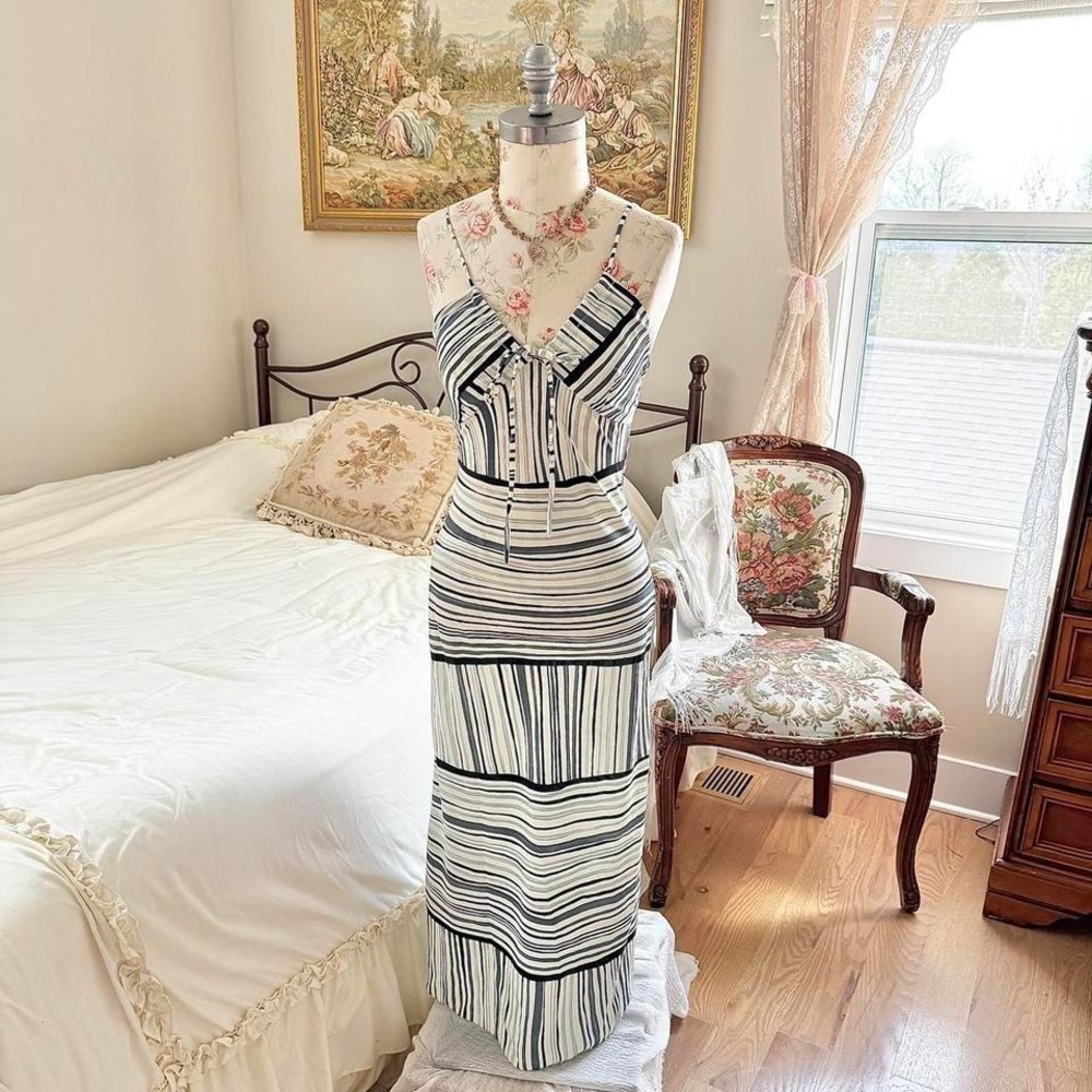 striped‎ maxi dress  Y2K black white striped dress size small
